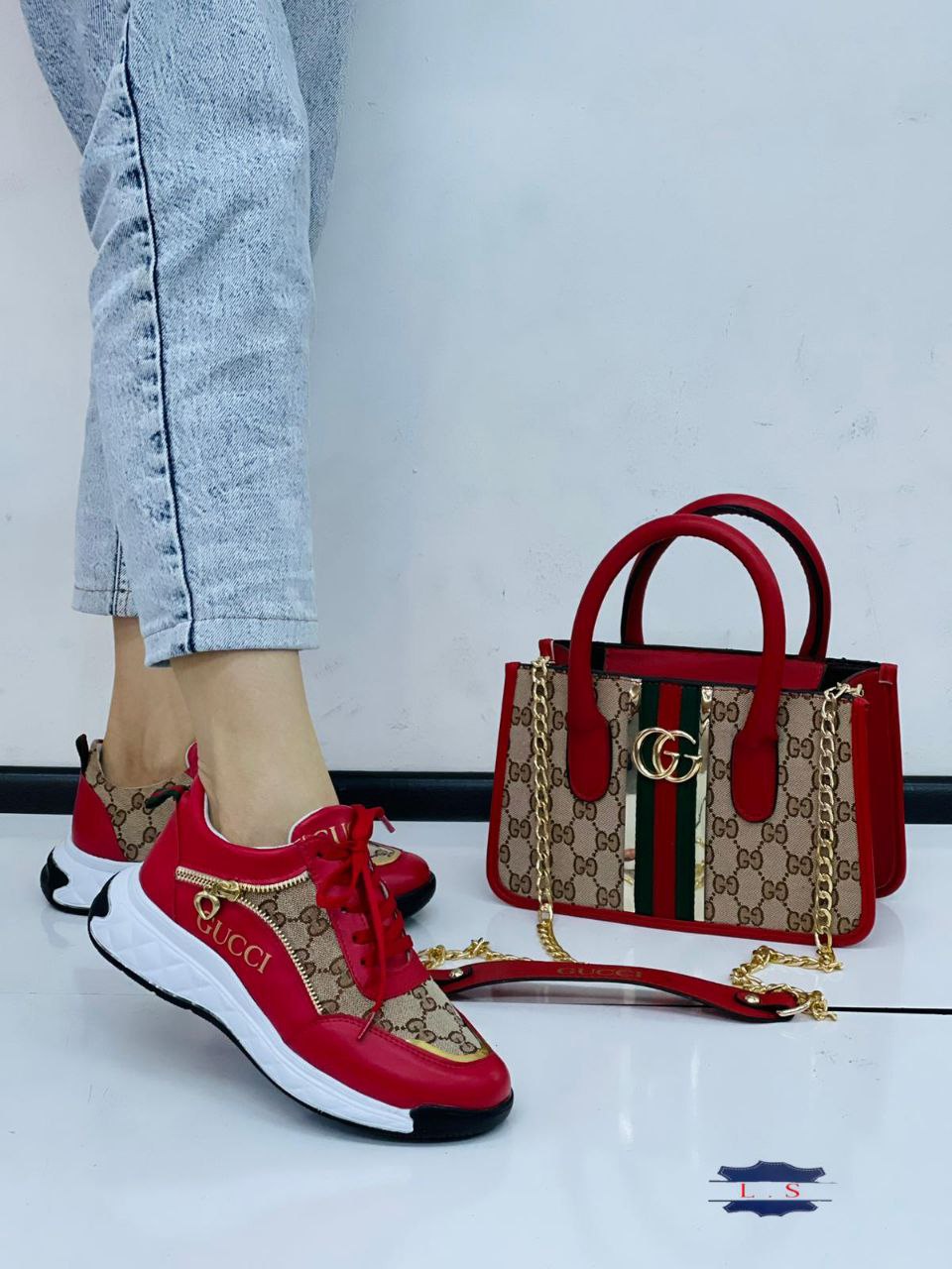 Gucci leather lace up trainer sneakers with mini ophidia tote bag